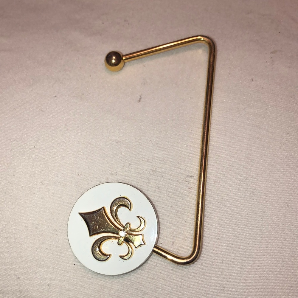 FLEUR DE LIS PURSE HOLDER